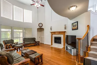10327 Offshore Drive, Irving, TX 75063 - Photo 7