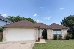 5305 Manhassett Dr, Arlington, TX 76018 - Photo 1