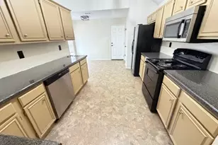 5305 Manhassett Dr, Arlington, TX 76018 - Photo 3