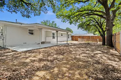 914 Vine Street, Euless, TX 76040 - Photo 27