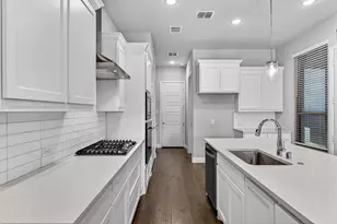 8938 Pancho Barnes Trl, Frisco, TX 75034 - Photo 13