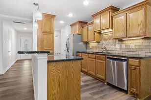 619 Heatherwood Dr, Grapevine, TX 76051 - Photo 15