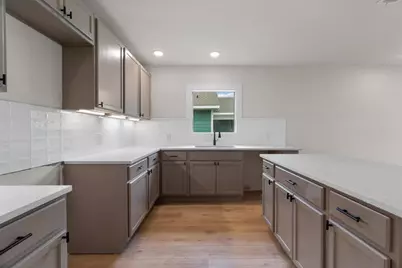 1404 E Baltimore Avenue, Fort Worth, TX 76104 - Photo 9