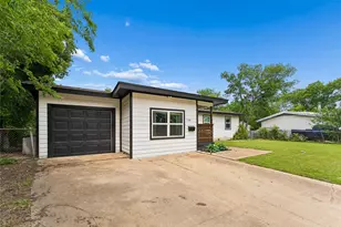 1106 E Strong Pkwy, Grand Prairie, TX 75050 - Photo 5