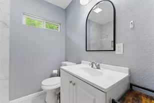 1106 E Strong Pkwy, Grand Prairie, TX 75050 - Photo 21