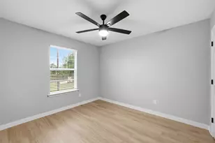 210 W Madison St, Hillsboro, TX 76645 - Photo 11