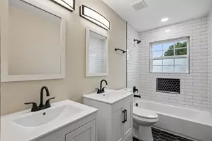 8635 Strathmore Dr, Dallas, TX 75238 - Photo 19