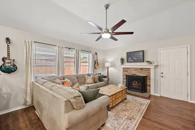 4220 Maryanne Place, Haltom City, TX 76137 - Photo 11