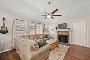 4220 Maryanne Pl, Haltom City, TX 76137 - Photo 11