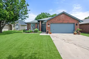 4220 Maryanne Pl, Haltom City, TX 76137 - Photo 31