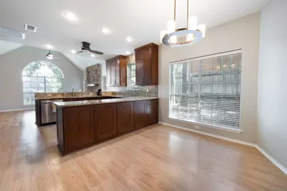 1818 Haydenbend Circle, Grapevine, TX 76051 - Photo 5