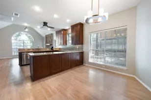 1818 Haydenbend Cir, Grapevine, TX 76051 - Photo 5