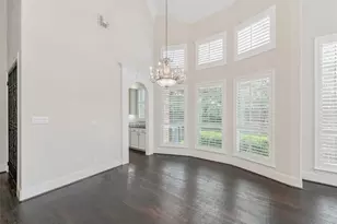 9131 Cochran Bluff Ln, Dallas, TX 75220 - Photo 5