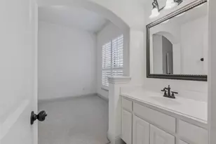 9131 Cochran Bluff Ln, Dallas, TX 75220 - Photo 37