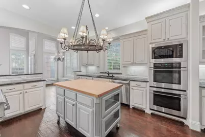 9131 Cochran Bluff Lane, Dallas, TX 75220 - Photo 7