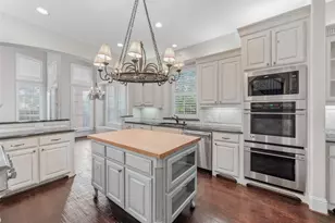 9131 Cochran Bluff Ln, Dallas, TX 75220 - Photo 7