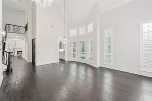 9131 Cochran Bluff Ln, Dallas, TX 75220 - Photo 3