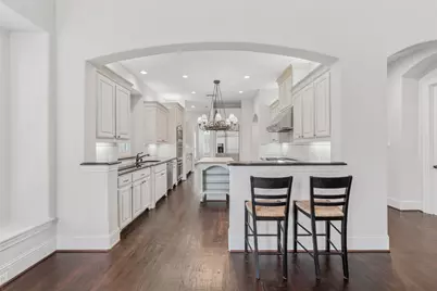9131 Cochran Bluff Lane, Dallas, TX 75220 - Photo 11