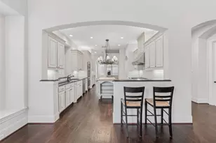 9131 Cochran Bluff Ln, Dallas, TX 75220 - Photo 11