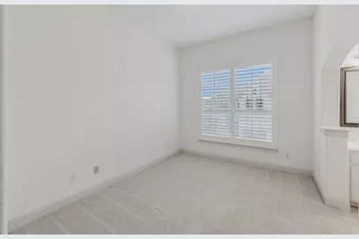 9131 Cochran Bluff Lane, Dallas, TX 75220 - Photo 39