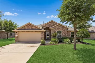 1412 Meadowlakes Dr, Azle, TX 76020 - Photo 3