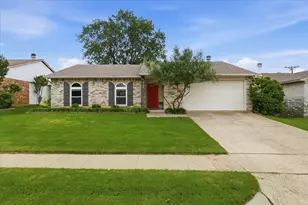 702 Meadow Mead Dr, Allen, TX 75002 - Photo 1