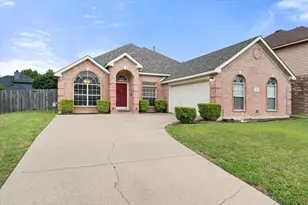 1405 Brighton Dr, Mansfield, TX 76063 - Photo 3