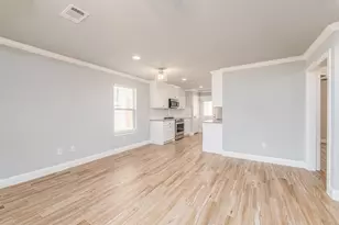 714 Rolling Terrace Cir, Granbury, TX 76049 - Photo 9