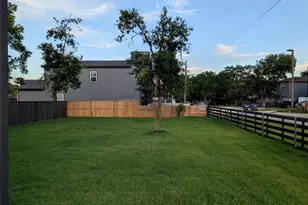 2404 56th St, Dallas, TX 75241 - Photo 37