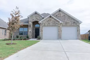 7814 Willow Ct, Greenville, TX 75402 - Photo 1