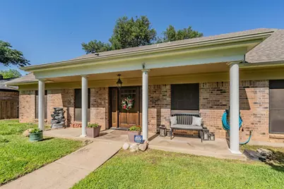 1810 Lakeside Drive, Arlington, TX 76013 - Photo 1