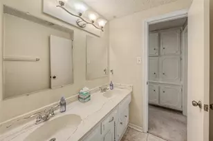 1810 Lakeside Dr, Arlington, TX 76013 - Photo 29