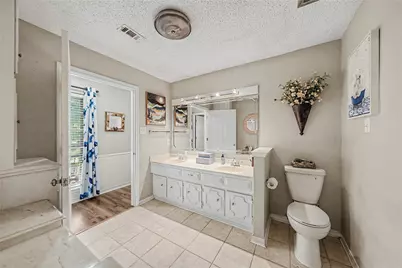 1810 Lakeside Drive, Arlington, TX 76013 - Photo 19