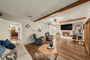 1810 Lakeside Dr, Arlington, TX 76013 - Photo 9