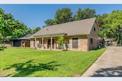 1810 Lakeside Drive, Arlington, TX 76013 - Photo 3