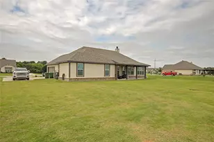 185 Chester Rd, Springtown, TX 76082 - Photo 35