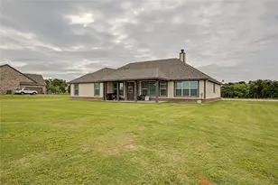 185 Chester Rd, Springtown, TX 76082 - Photo 35