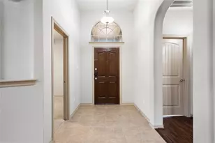 649 Cattlemans Way, Fort Worth, TX 76131 - Photo 5