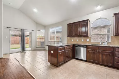 649 Cattlemans Way, Fort Worth, TX 76131 - Photo 13