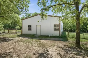 2055 Co Rd 1370, Alvord, TX 76225 - Photo 27