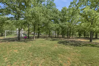 2055 County Road 1370, Alvord, TX 76225 - Photo 25