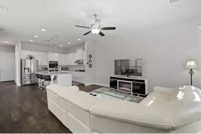 177 McCartt Drive, Lewisville, TX 75067 - Photo 5