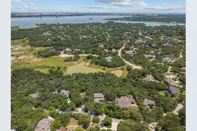 2930 Peninsula Drive, Grapevine, TX 76051 - Photo 37