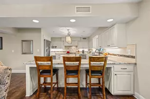 2930 Peninsula Dr, Grapevine, TX 76051 - Photo 9