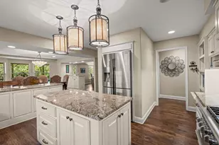 2930 Peninsula Dr, Grapevine, TX 76051 - Photo 11