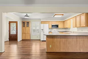 7100 Canterbury Dr, Waco, TX 76712 - Photo 7