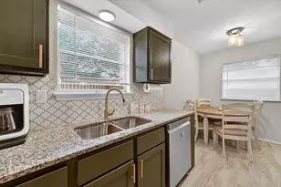 449 Irene St, Burleson, TX 76028 - Photo 15