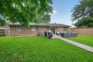 449 Irene St, Burleson, TX 76028 - Photo 19