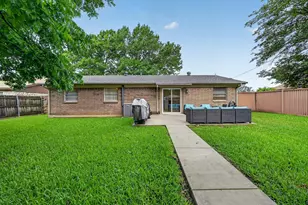 449 Irene St, Burleson, TX 76028 - Photo 31