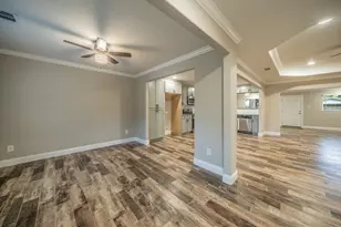 1813 Tompkins Dr, Grand Prairie, TX 75051 - Photo 9